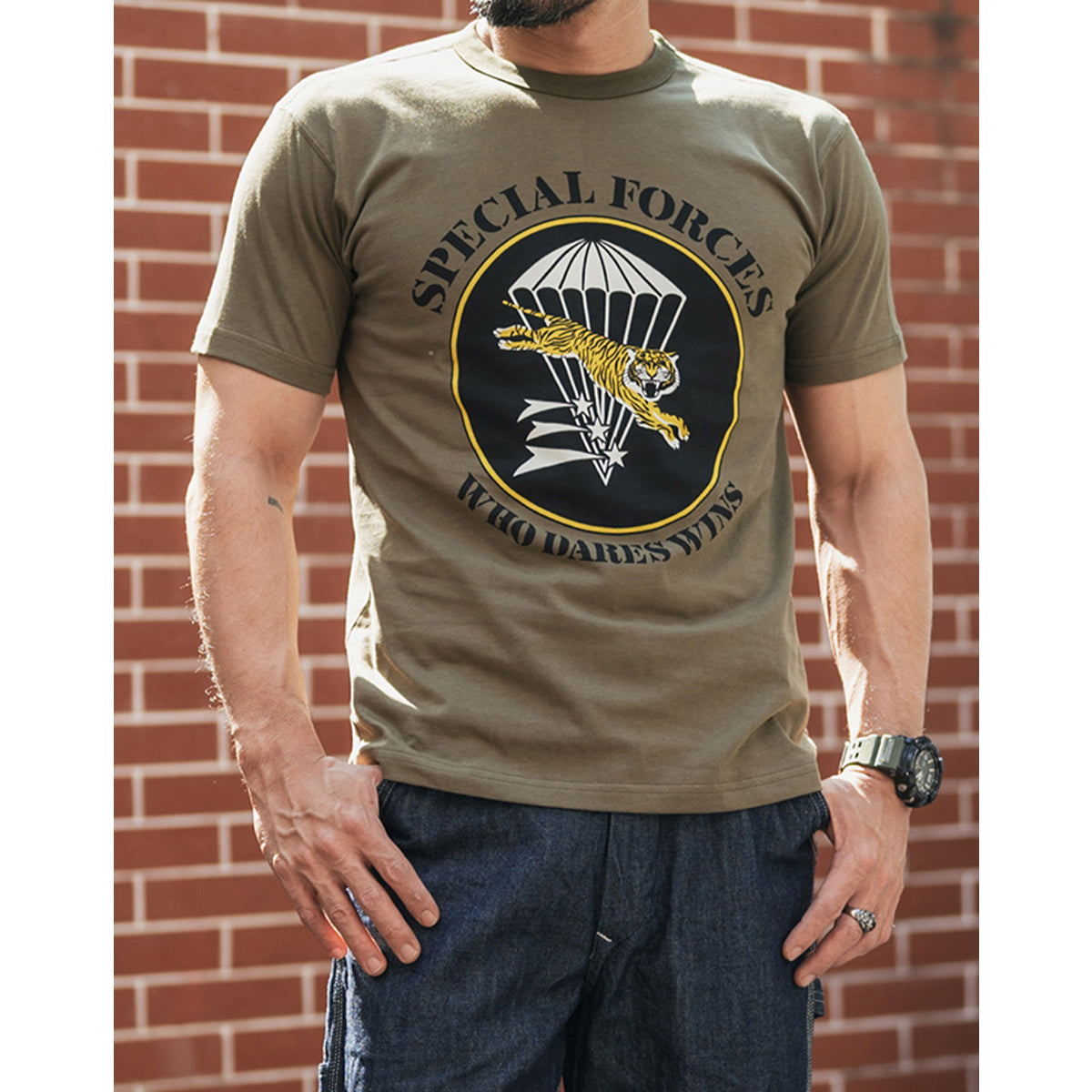 Tiger And Parachute Print Cotton Crew Neck Tee