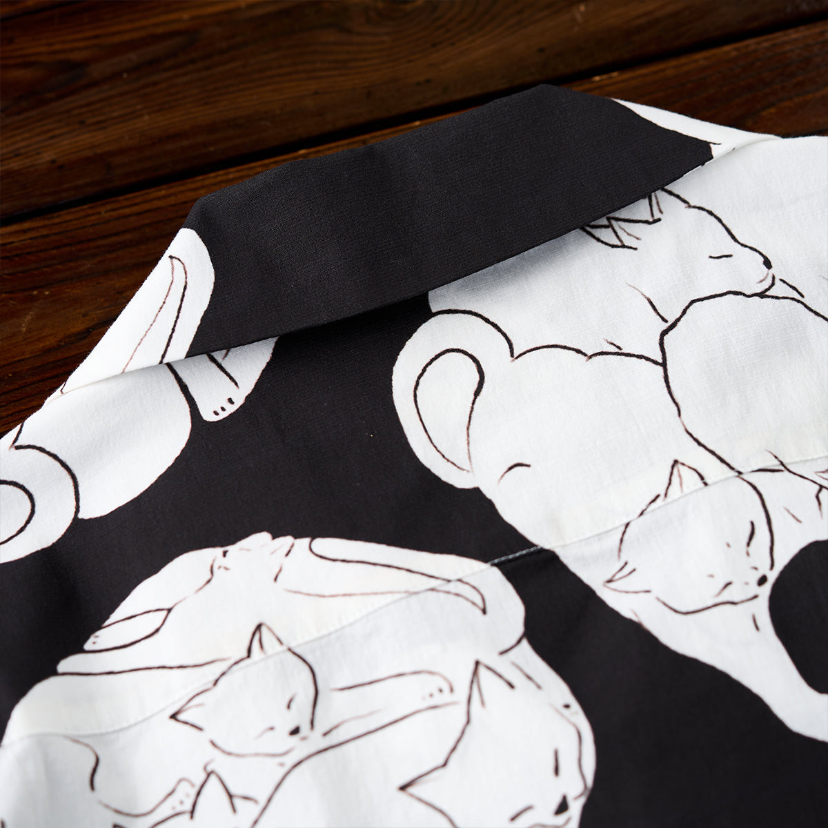 Cat And Skull Ukiyo-E Style Printed Cotton Linen Aloha Shirt