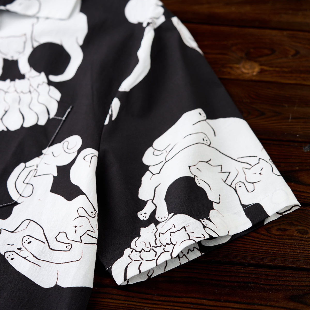 Cat And Skull Ukiyo-E Style Printed Cotton Linen Aloha Shirt