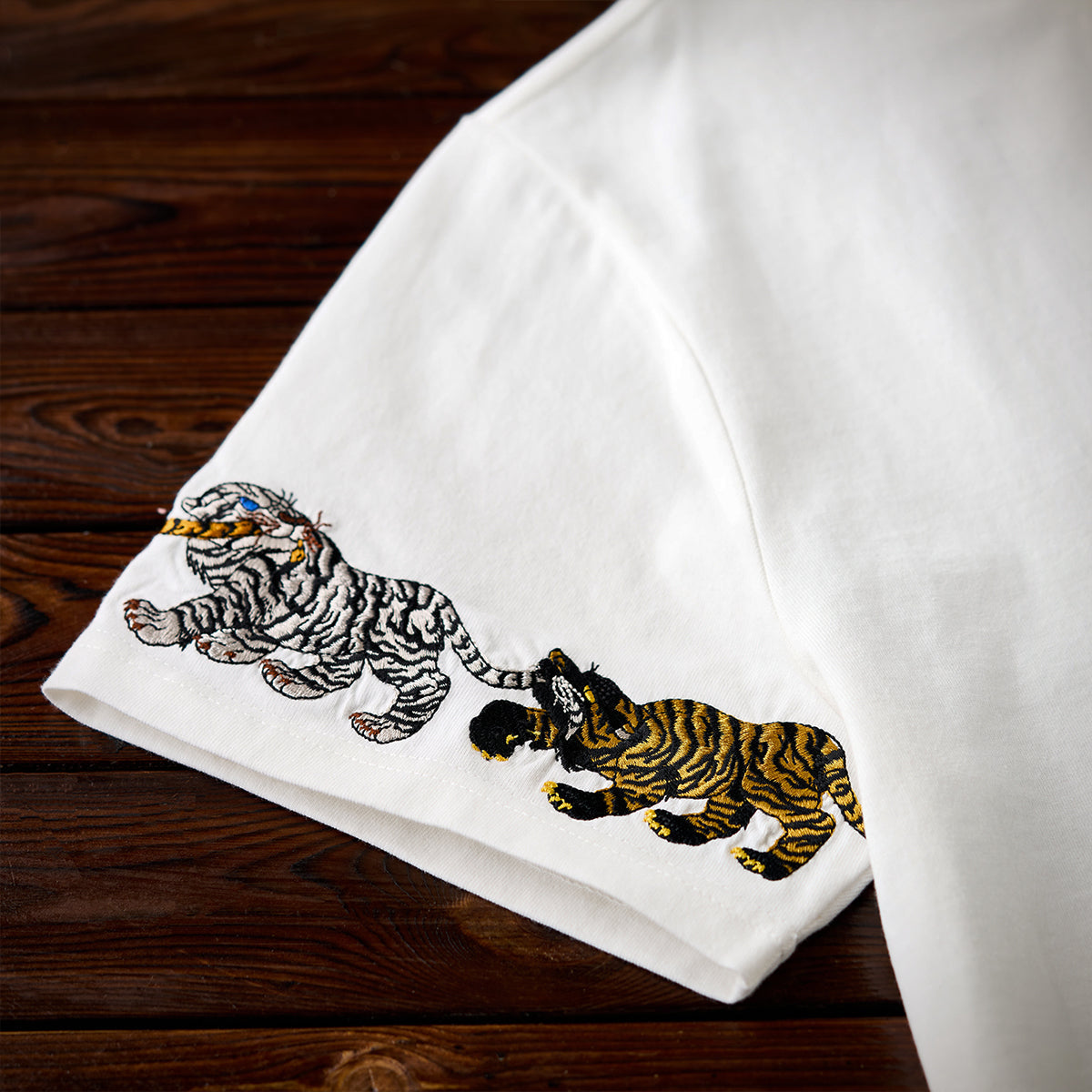 Tigers Biting Their Tail Sleeve Embroidery Cotton Tee