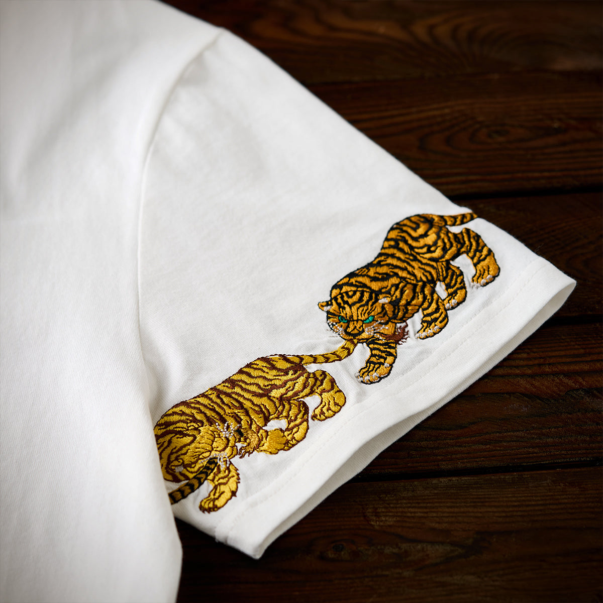 Tigers Biting Their Tail Sleeve Embroidery Cotton Tee
